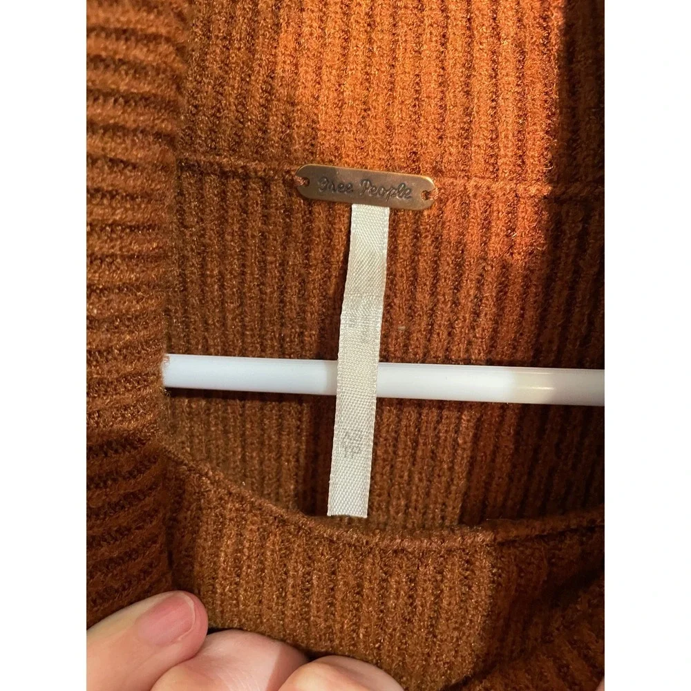 Free People Softly Structured Rib Knit‎ Cowl Neck Oversized Sweater Size XS